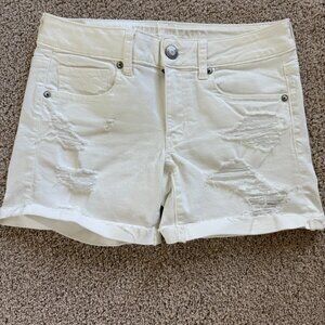 American Eagle white denim shorts. NWTs. Size 6